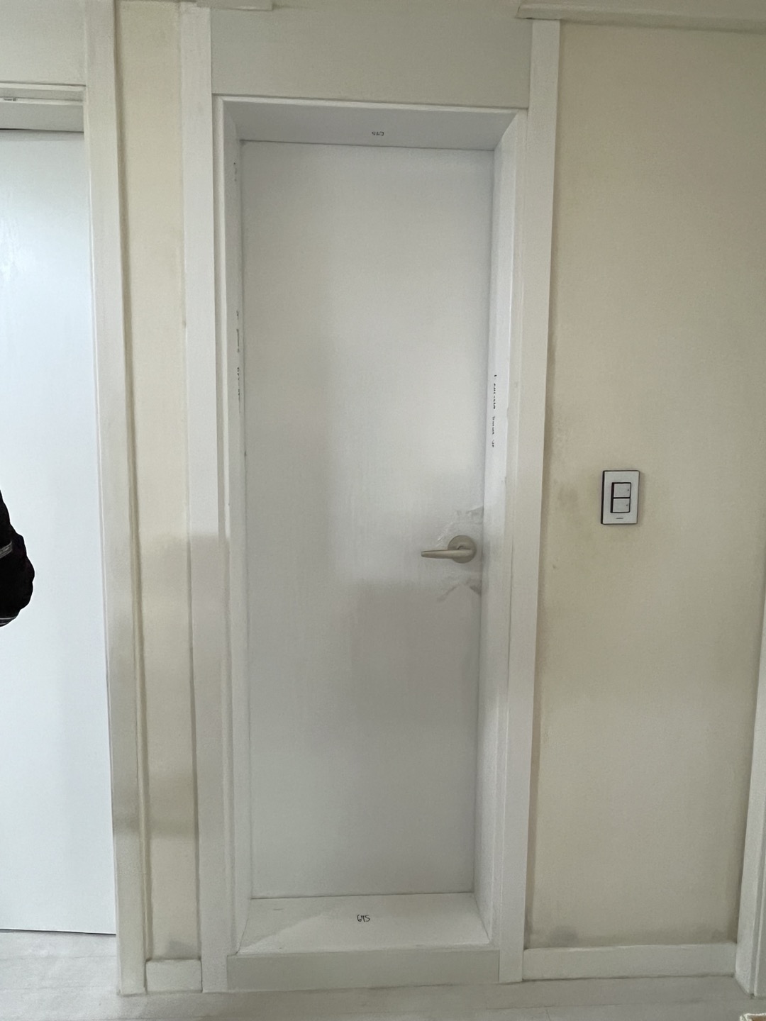 [중랑구문짝] 중랑구 묵동 빌라 문틀, 문짝 교체하였습니다.
