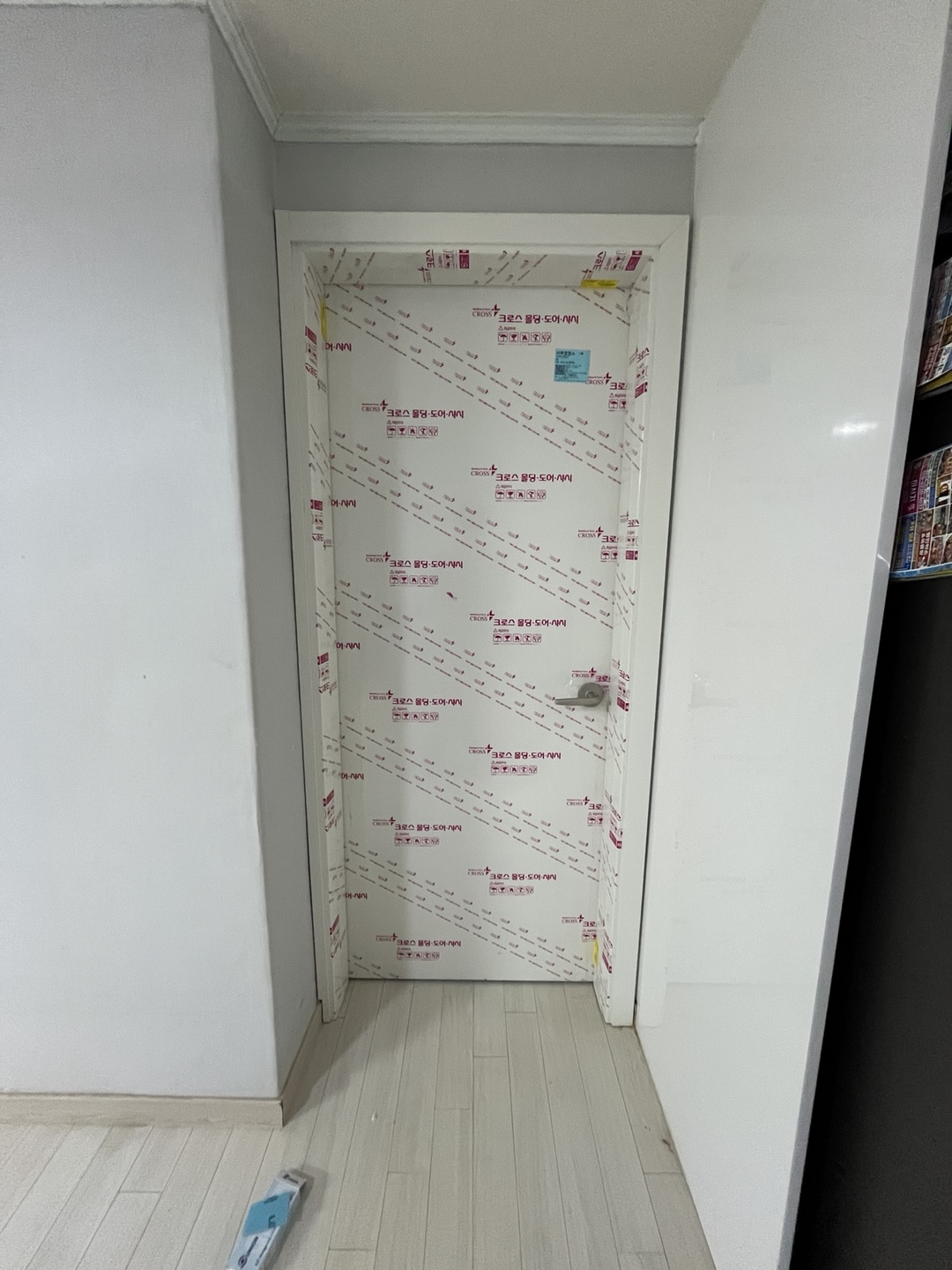 [양주시문짝] 양주시 아파트 문짝, 문틀 시공하였습니다.