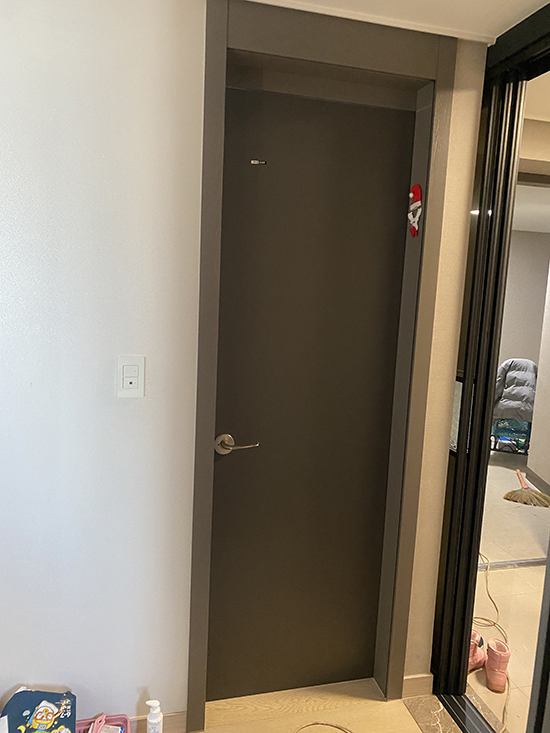 [중랑구문짝] 중화동 아파트 화장실문짝 교체 하였습니다